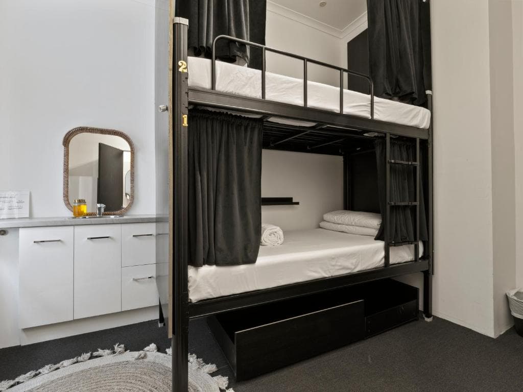 Private Room with ensuite bathroom (max 2ppl) room preview