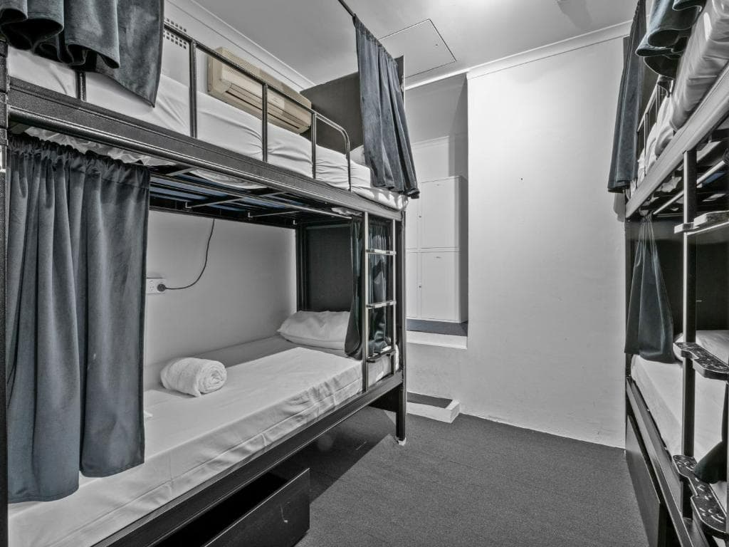 Private Room (4 beds shared) — Photo 1