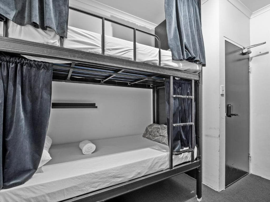Private Room (4 beds shared) — Photo 3