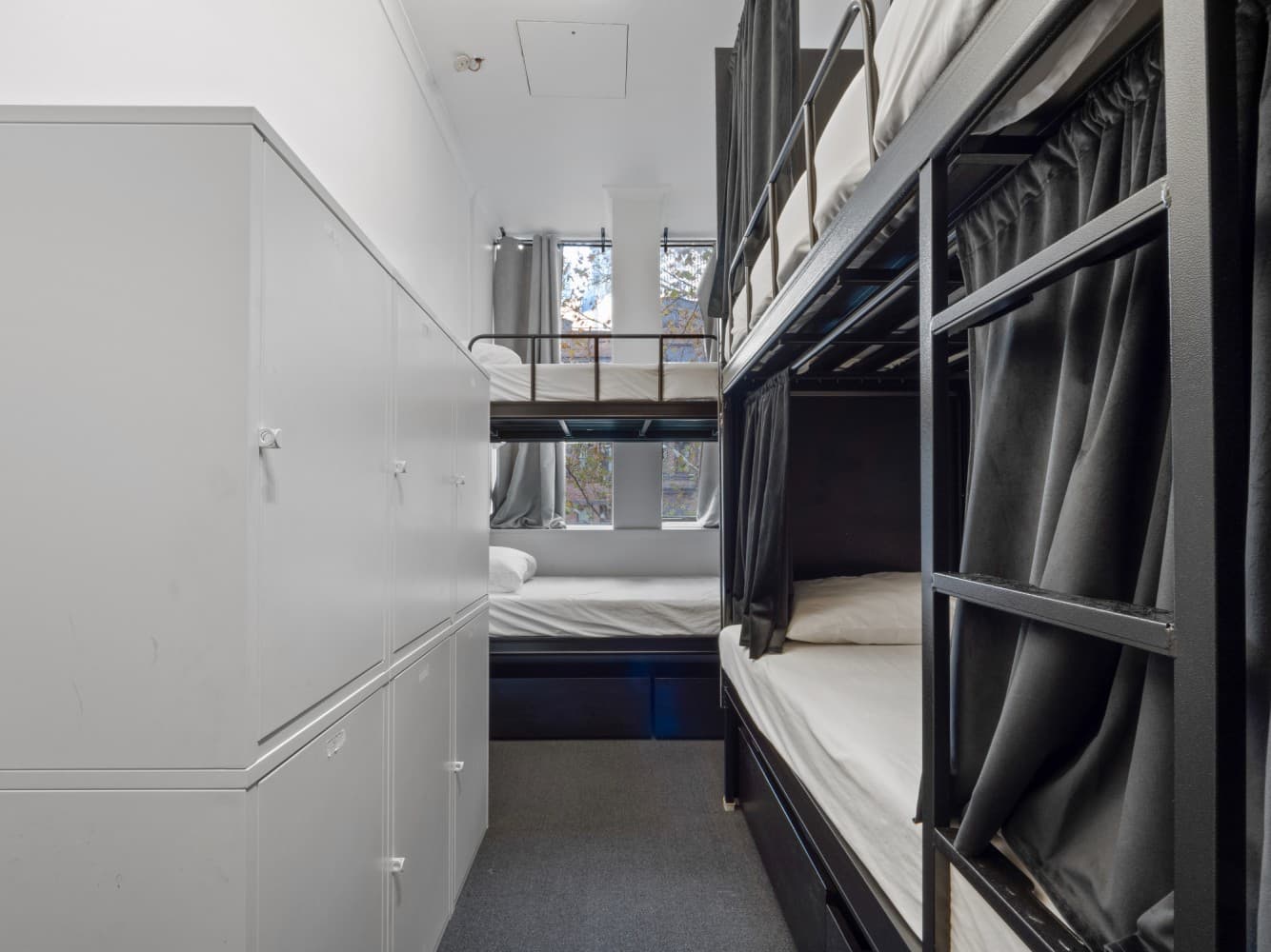 Central Sydney Mixed Pod 6 Beds Room with Shared Bathroom